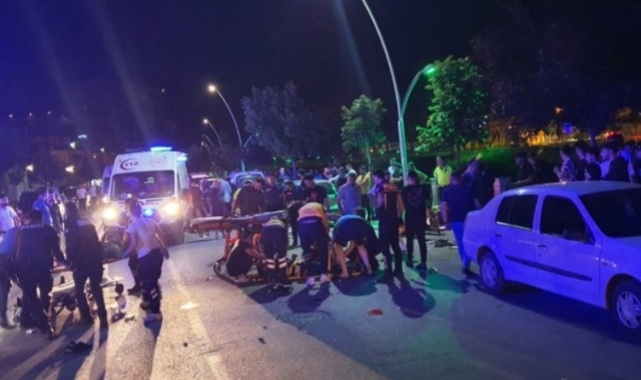 Amasya'da feci kaza: 2 motorcu kafa kafaya çarpıştı