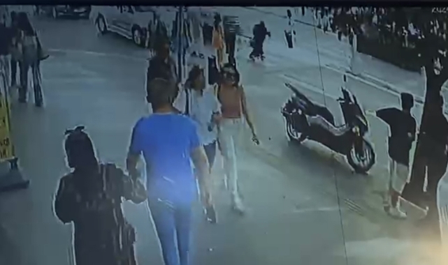 Ambulansın çarptığı yaya ağır yaralandı