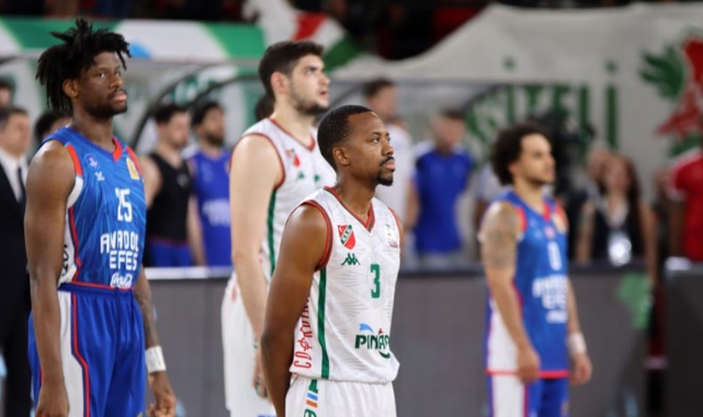 Anadolu Efes, ilk finalist oldu