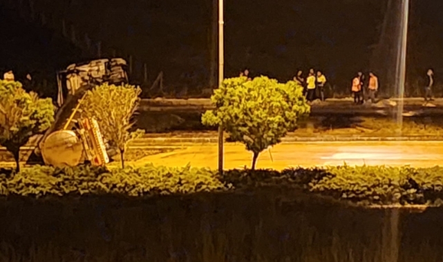 Ankara’da zeytinyağı yüklü tanker kaza yaptı!