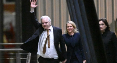 Assange artık özgür! Ülkesi Avustralya'ya döndü