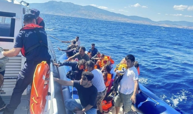 Ayvacık açıklarında 42 kaçak göçmen kurtarıldı