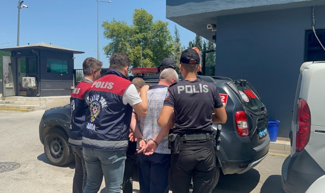 Azılı dolandırıcıyı saklamaya güneş kremi bile yetmedi