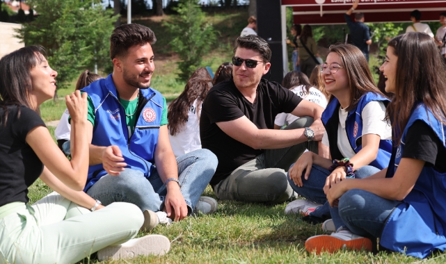Bakan Bak’tan gençlere müjde! 1 Temmuz'da başlıyor