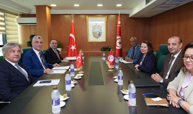 Bakan Bolat, Tunus Enerji Sanayi ve Madencilik Bakanı Chiboub ile görüştü