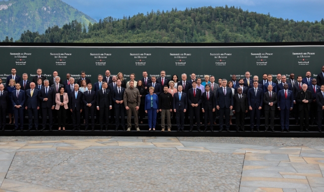 Bakan Fidan, Ukrayna Konferansı aile fotoğrafı çekimine katıldı