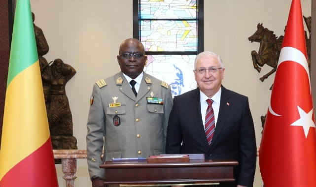 Bakan Güler, Mali Kara Kuvvetleri Komutanı Samake’yi kabul etti