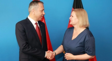 Bakan Yerlikaya, Alman mevkidaşı Faeser ile bir araya geldi