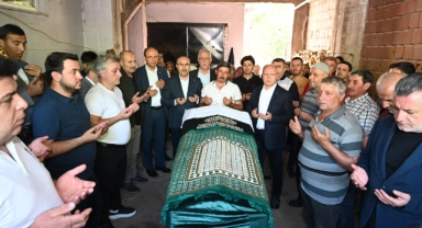 Başkan Gürkan'ın amcası son yolculuğuna uğurlandı