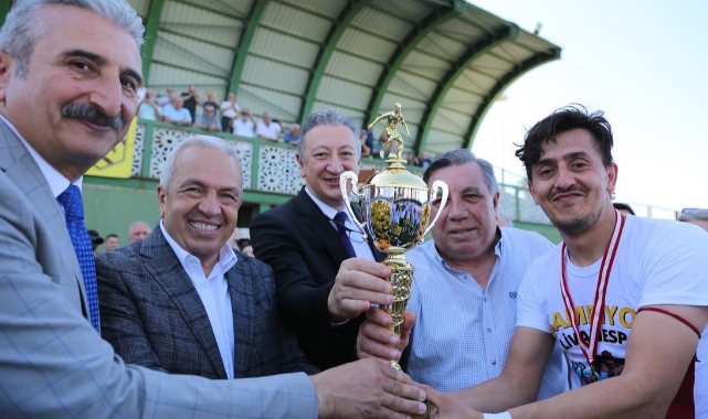 Başkan Özdemir'den tebrik mesajı