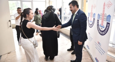 Başkan Özel, belediye personeliyle bayramlaştı