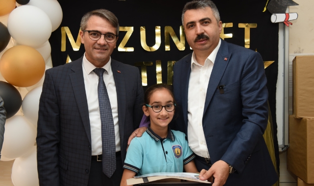 Başkan Yılmaz karne alan tüm öğrencileri tebrik etti