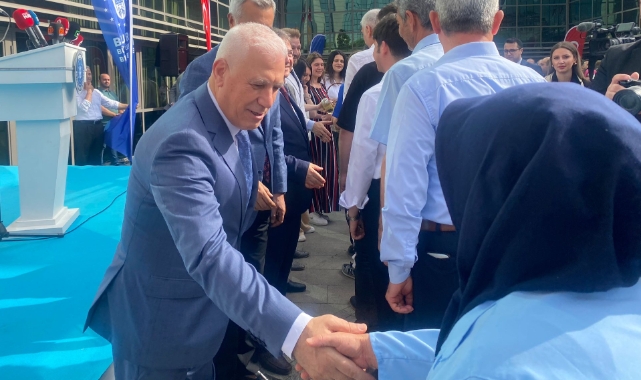 Bursa Büyükşehir Belediye Başkanı Bozbey, personelle bayramlaştı!