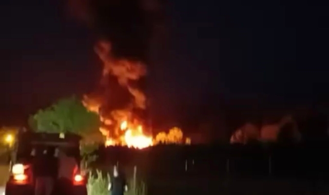 Bursa'da boya fabrikası alevlere teslim oldu