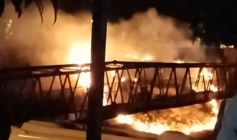 Bursa'da çocukların attıkları torpil yangın çıkardı!