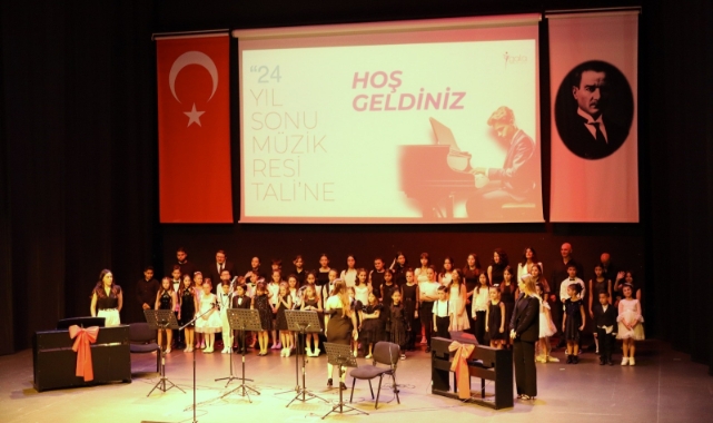 Bursa Gala Kültür Sanat Merkezi'nin dans gösteresi sanatseverlerle buluştu