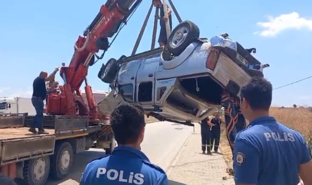 Çanakkale'de hafif ticari araç takla attı