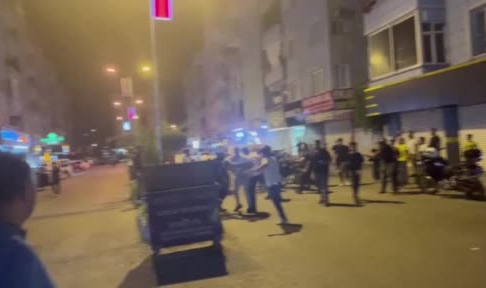 Çocukların kavgasına büyükler karıştı: 2 yaralı