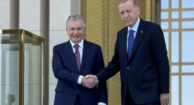 Cumhurbaşkanı Erdoğan, mevkidaşı Mirziyoyev'i törenle karşıladı