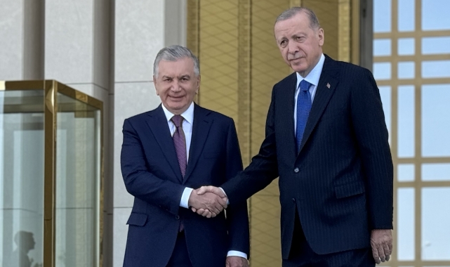 Cumhurbaşkanı Erdoğan, mevkidaşı Mirziyoyev'i törenle karşıladı