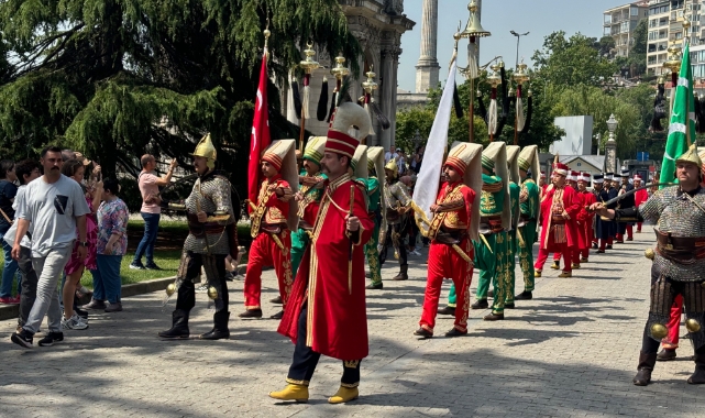 Dolmabahçe Sarayı'nda mehteran coşkusu!