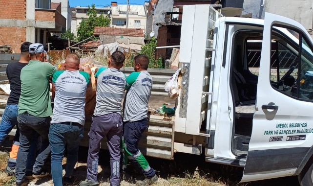 Ekiplerden 'Temiz Şehir İnegöl' için bayram mesaisi