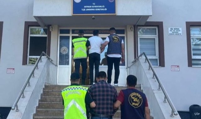 Fenomen muhtar adayını dolandıranlar yakalandı