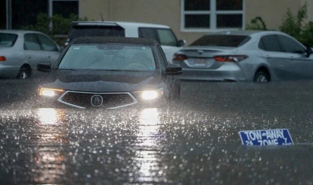 Florida'da sel felaketi! Acil durum ilan edildi