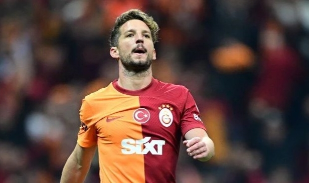 Galatasaray'da Mertens kararı!