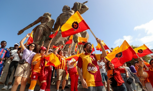 Galatasaray’ın şampiyonluk coşkusu Afrika’da da sürüyor