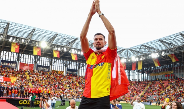 Göztepe’nin eski kalecisi Mateusz Lis dikkat çekiyor
