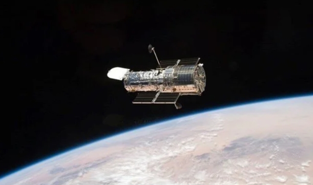Hubble Uzay Teleskobu geçici olarak devre dışı kaldı