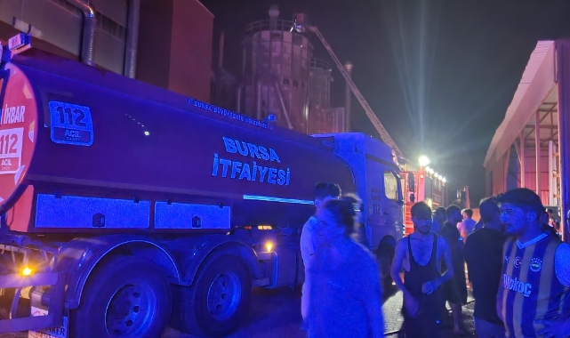 İnegöl'de sandalye fabrikasında yangın