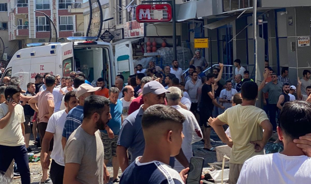 İzmir'de doğal gaz patlaması: Ölü ve yaralılar var