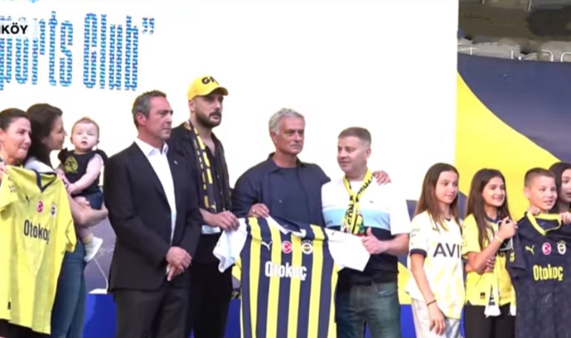 Jose Mourinho imzayı attı