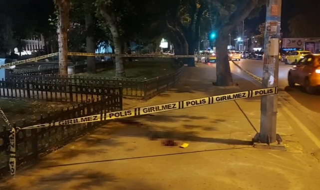 Kadıköy'de bıçaklı saldırı: 1 yaralı