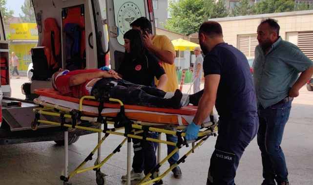 Kafasına demir parçası düşen işçi yaralandı
