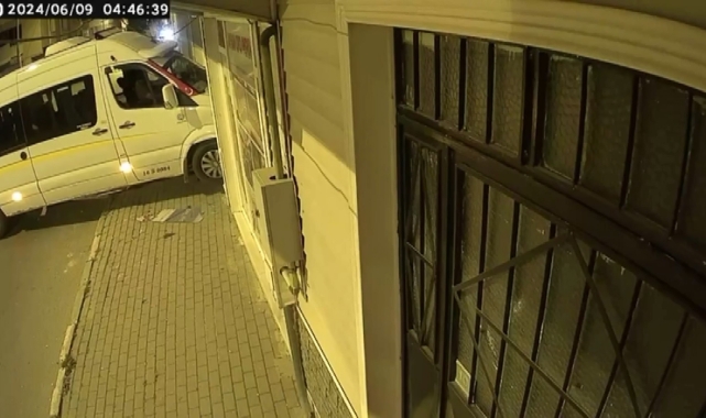 Kalp spazmı geçiren şoför dükkana girdi