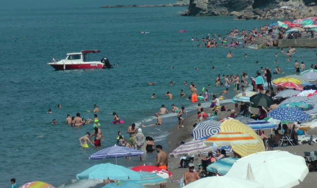 Karadeniz sahilleri tıklım tıklım