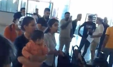 Kars’ta uçak seferi iptal edildi, yolcular isyan etti