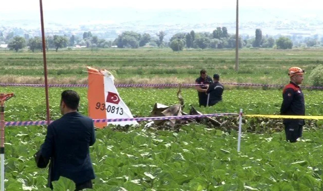 Kayseri'de eğitim uçağı düştü!