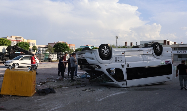 Konya'da 2 servis minibüsü çarpıştı