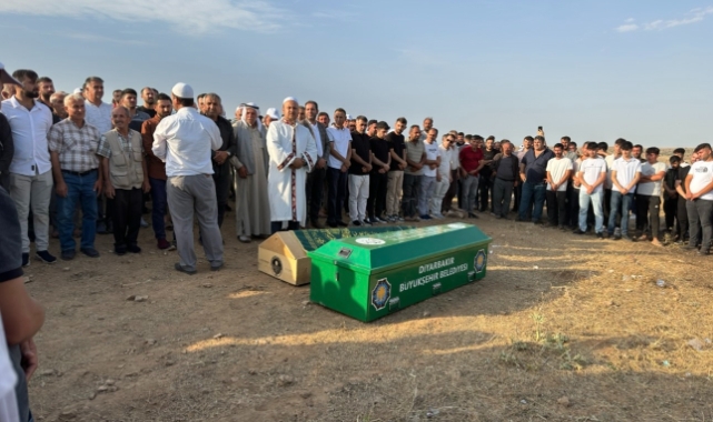 Mardin'deki yangında hayatını kaybedenler defnedildi!