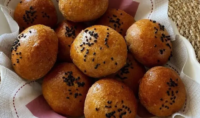 Mayasız mis gibi kokan peynirli poğaca nasıl yapılır?