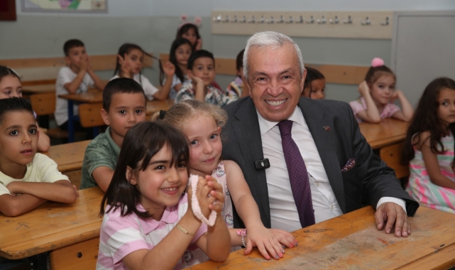 Miniklerin karneleri Başkan Şadi Özdemir’den!