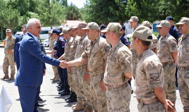 Muş'ta bayramlaşma töreni