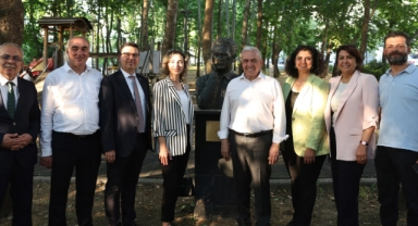 Nâzım Hikmet şiirleriyle anıldı