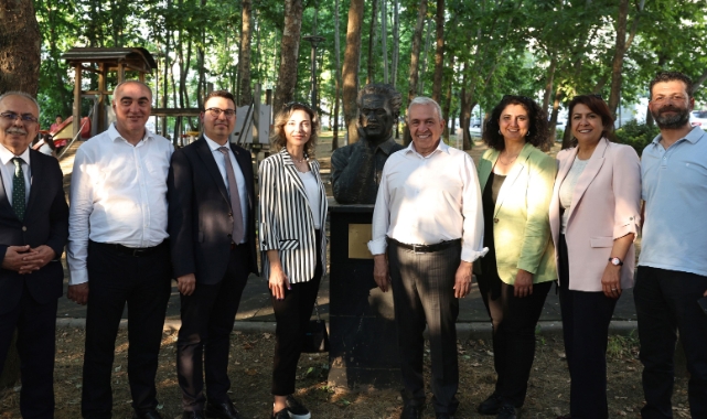 Nâzım Hikmet şiirleriyle anıldı