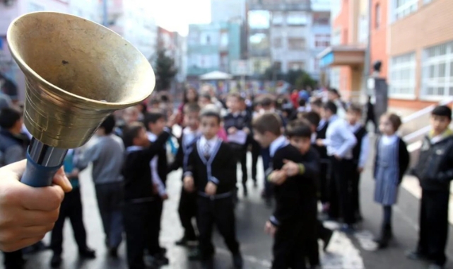 Okullarda son ders zili yarın çalacak