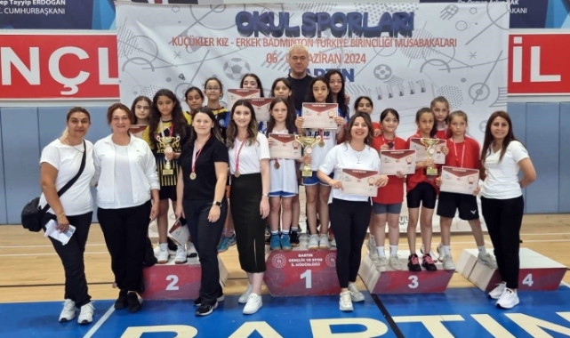Osmangazili badmintonculardan Türkiye şampiyonluğu